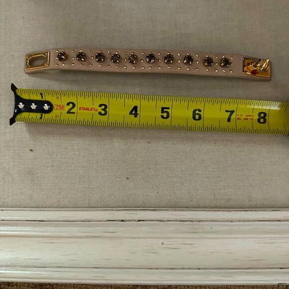 Givenchy leather bracelet w Swarovski crystals, faceted beads & shark tooth lock - Picture 7 of 14